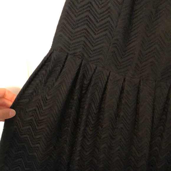 Black lace fit and flare dress - Picture 3 of 5